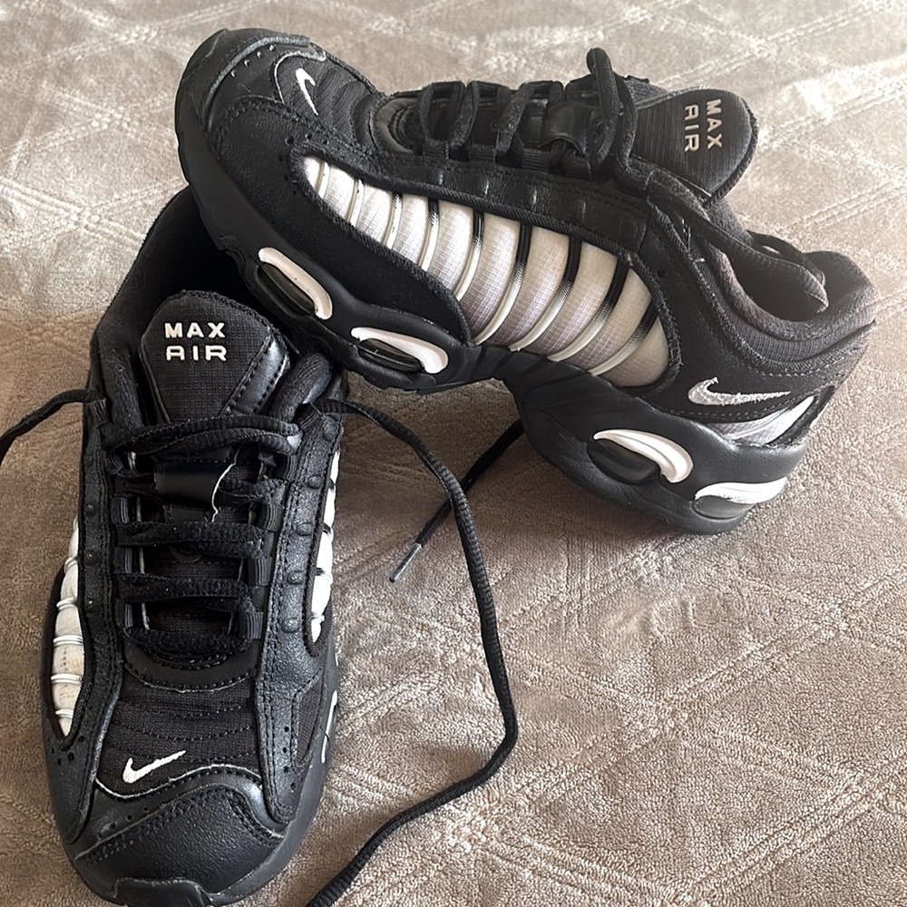 Nike Boys Air Max Tailwind 4